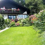 Blumenpension Strauss 3*