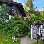 Blumenpension Strauss - 3*