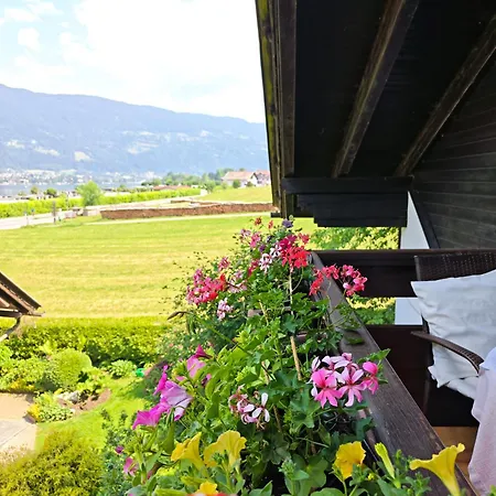 Konukevi Blumenpension Strauss -