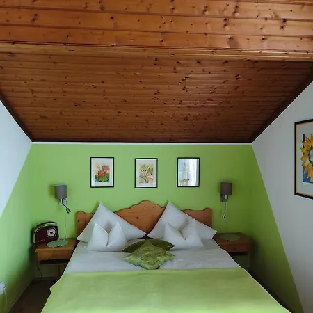 Blumenpension Strauss - Gasthof Ossiach