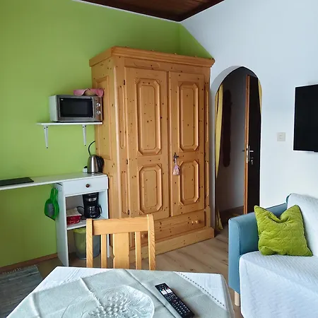 Konukevi Blumenpension Strauss - 3*