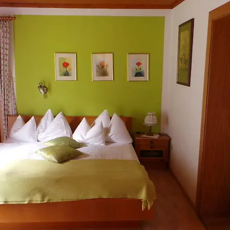 Gasthuis Blumenpension Strauss -
