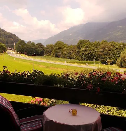 Konukevi Blumenpension Strauss -