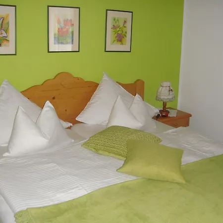 Blumenpension Strauss - Gasthuis 3*