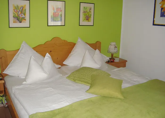 Blumenpension Strauss - Guest house 3*